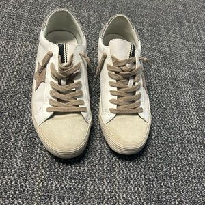 ShuShop, Size 8. Worn very little.